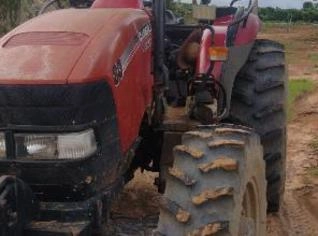 Trator Case Farmall 80 2012 em Colniza