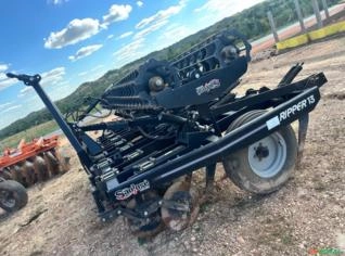 Escarificador Ripper 13 em Divinópolis do Tocantins
