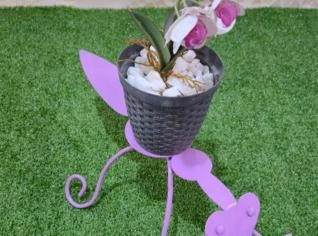 Suporte para vasos lilás de metal - Bonfinópolis