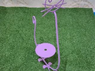 Gato lilás artesanal para jardim