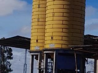 Silos de Armazenagem em Carambeí - Excelente Estado