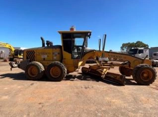 Volvo G940 - Motoniveladora 2014 em Aparecida de Goiânia