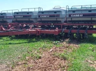 Plantadeira Case IH Easy Riser 2213 - 13 Linhas