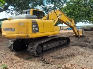 Escavadeira Hidráulica Komatsu PC200 - 2014