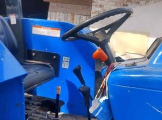 Trator New Holland 7630 - 2014 em Porto Alegre