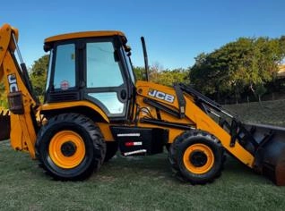 Retroescavadeira Jcb 3cx
