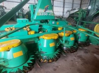 Colhedora JF 3200 AT - Semi Nova