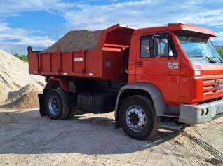 Caminhão Basculante Volkswagen 17-210 5MT à Venda