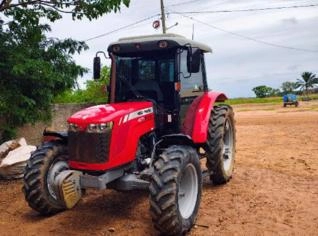 Trator Massey Ferguson 4275 4x4 - Versátil e Eficiente