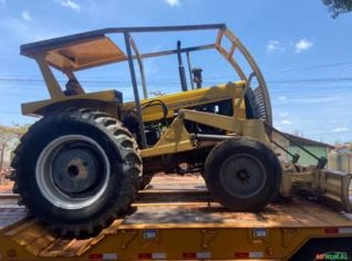 Trator CBT 2105 - 1985 em Jaú do Tocantins
