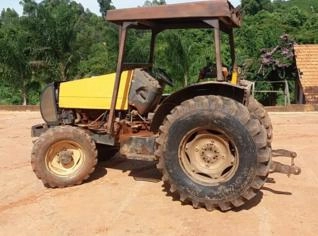 Trator Valtra BF 75 Completo - Coqueiral, MG