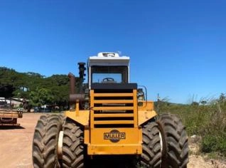 Trator Müller TM28 - Ideal para Operações em Campinorte