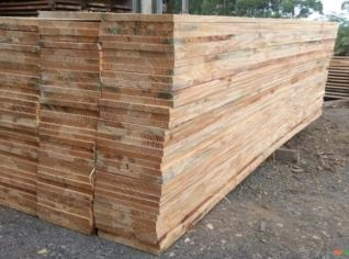 Tábua Caixaria de Pinus - 3m x 2,3cm x 20cm