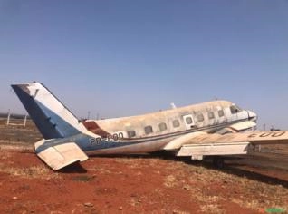 Sucata de Aeronave Embraer EMB-110