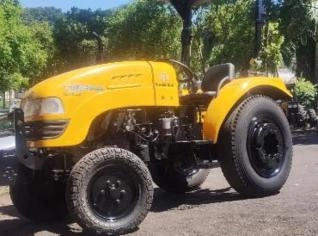 Trator Tramontini T3230 - 725 horas - Chapecó/SC