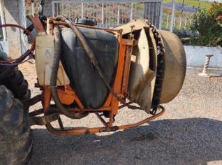 Pulverizador  turbina Jacto