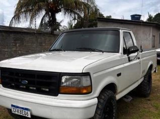 Ford F1000 1997/1998 Clássica em Novo Progresso