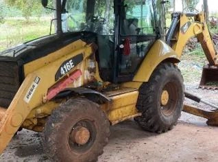 Retroescavadeira Caterpillar 416E 2015