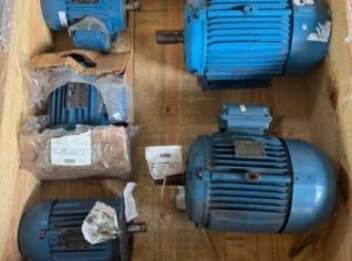 Lote de Motores WEG de 2 a 12,5 cv em Santa Maria - RS