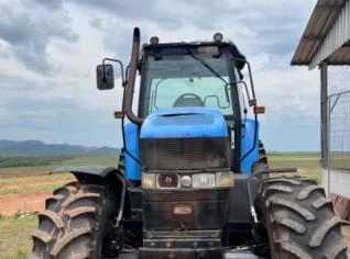 Trator New Holland T 7010 - MT