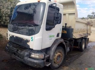 VOLVO VM 330 2014/15 com Caçamba - Bela Vista de Goiás
