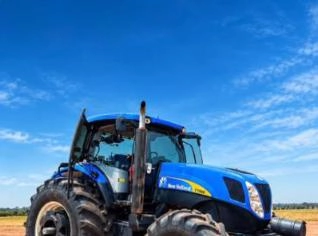 Trator New Holland T7060 - 2013 - Patrocínio MG
