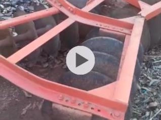 Niveladora de Solo em Itatinga