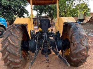 Trator Valmet 85 em Dourados - Direção Hidráulica