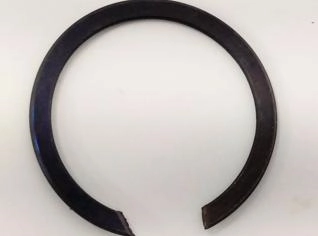 Anel Trava Eixos Câmbio para Tratores Massey Ferguson