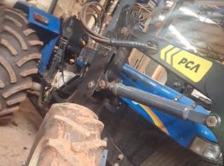 Trator Ford New Holland 7630 4x4 - 2023