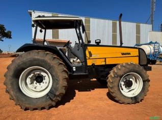 Trator Valtra BM 120 2004 - 9630 Horas