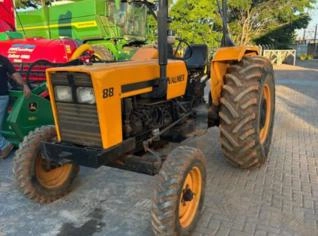 Trator Valmet 88 1994 - Excelente para Agricultura