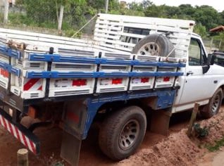 Caminhão Ford F1000 97 Revisado