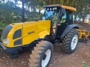 Trator Valtra BM 110 em Nepomuceno