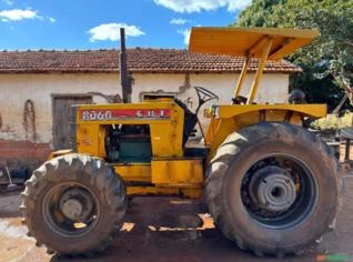 Trator CBT 8060 4x4 Ano 1986 em Uberaba - MG