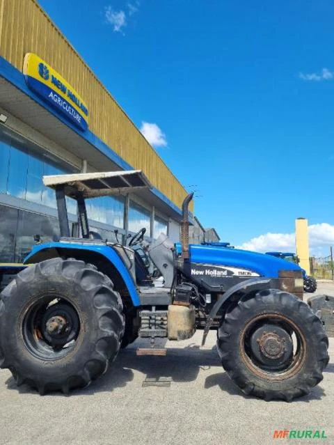 Trator New Holland TM 135 ano 2004