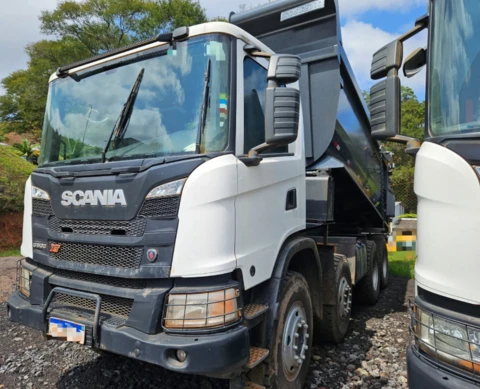 Caminhão Scania G500 B 8X4 ano 21