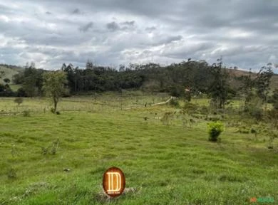 Excelente propriedade rural com 67,7 hectares, Região do Vale do Paraíba, São Paulo.
