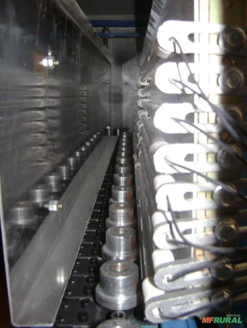 Sopradora Pet Semi-automática c/ 02 Cavidades até 2 Lts e 01 cavidade até 6 lts