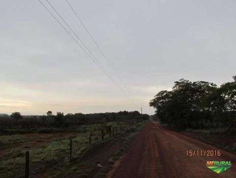 Área de terra de 400 hectares situada no município de Confresa - MT
