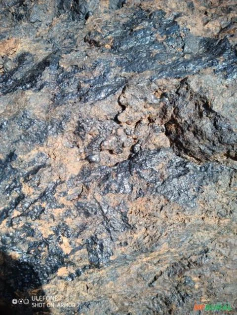 Jazida de minério de manganês e quartzo