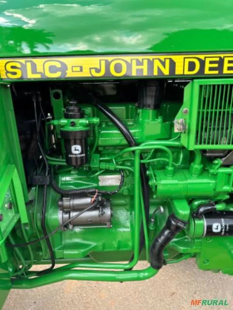 Trator John Deere 5600