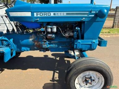 Trator Ford 5600 4x2 Ano 1982
