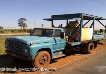 Caminhão  Ford F 600  ano 93