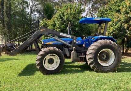 Trator New Holland 7630