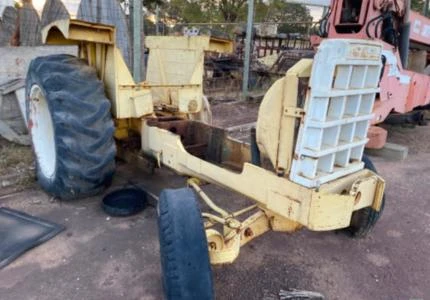 Trator Cbt 2105 4x2 ano 80