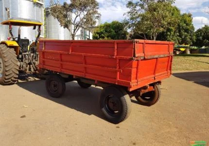 Carreta com sobre guarda