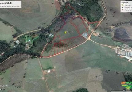 CHACARAS EM PIRACAIA