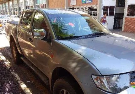 Triton L200 GLX, diesel, 4x4, 2014/5, 46 mil km rodados