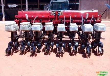 Plantadeira Jumil 8 linhas
